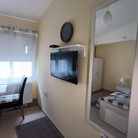Studio Apartments Maksimovic Nis Exterior photo